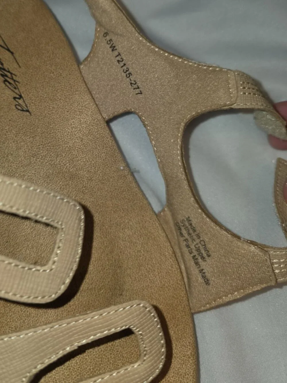 Trotters Katarina Sandals 6.5 Beige Sand Neutral Color Adjustable